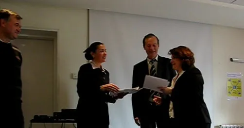Acordarea de diplome participanților, seminarul UNIDO 2009