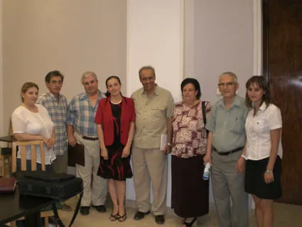 Participanți la o masă rotundă organizată de grupul de lucru în 2008