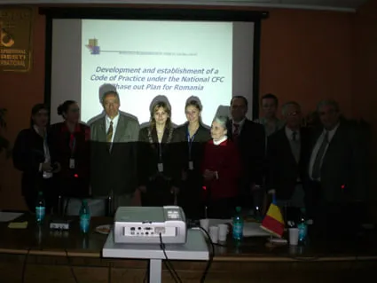Vorbitori și participanți la o întâlnire de lucru din 2007